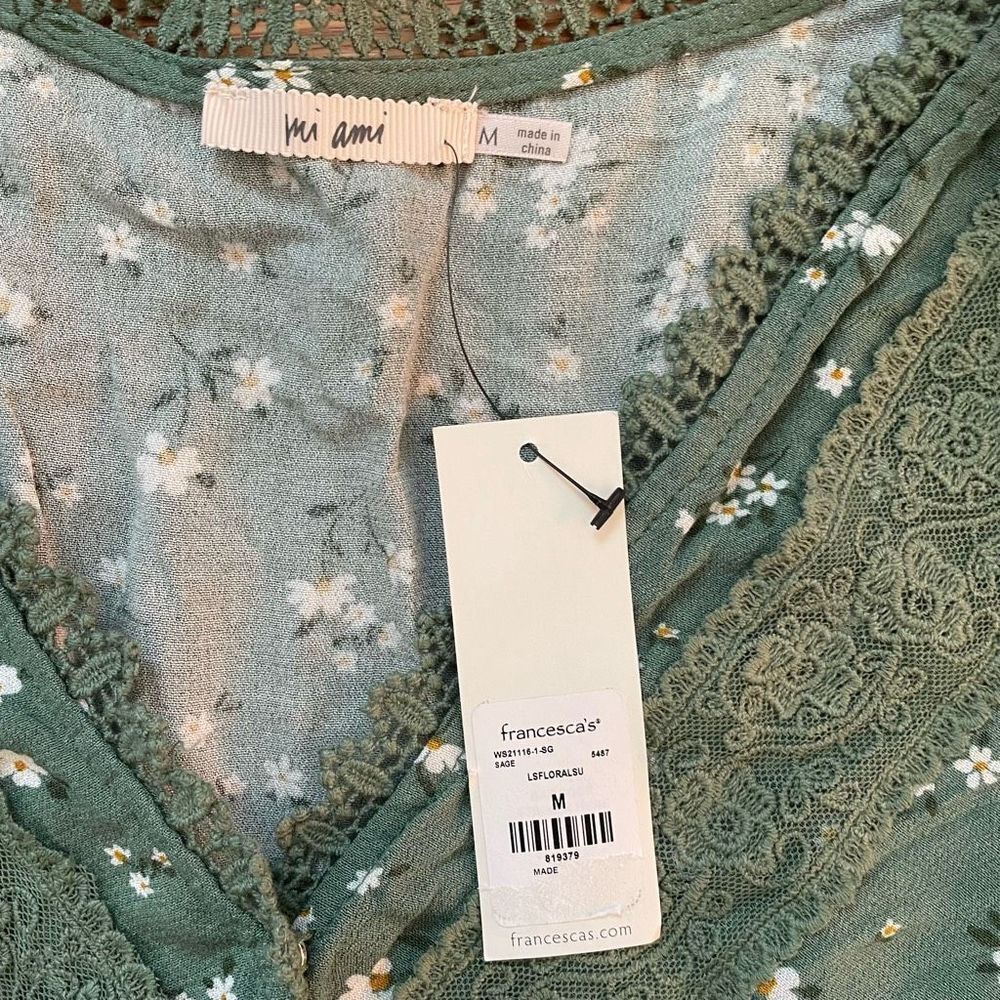 NWT Francesca’s Mi Ami Green Floral Long Sleeve Top Sz M - Picture 6 of 10